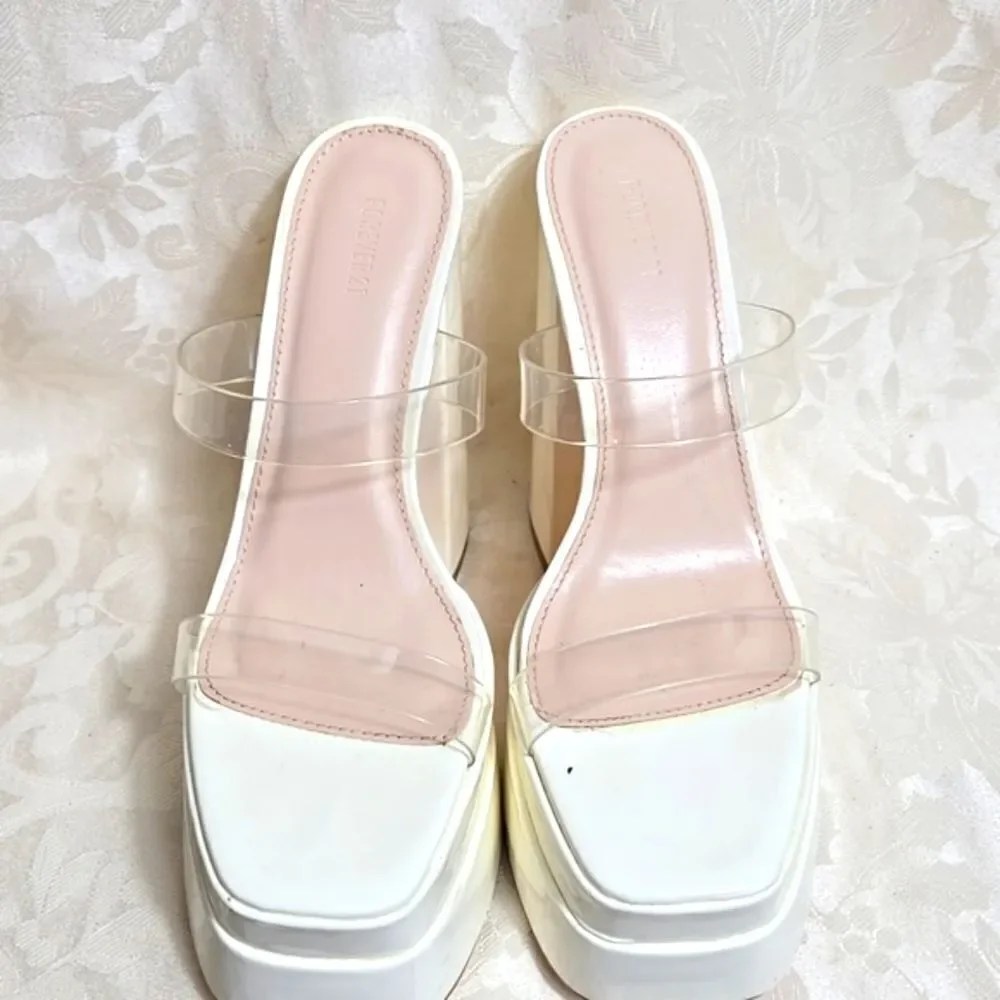 FOREVER 21 Women's White Platform And Clear Heels